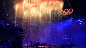 JOCURILE OLIMPICE 2012: Ceremonia de deschidere. Sportivii români au fost susţinuţi din tribune de premierul Victor Ponta - GALERIE FOTO