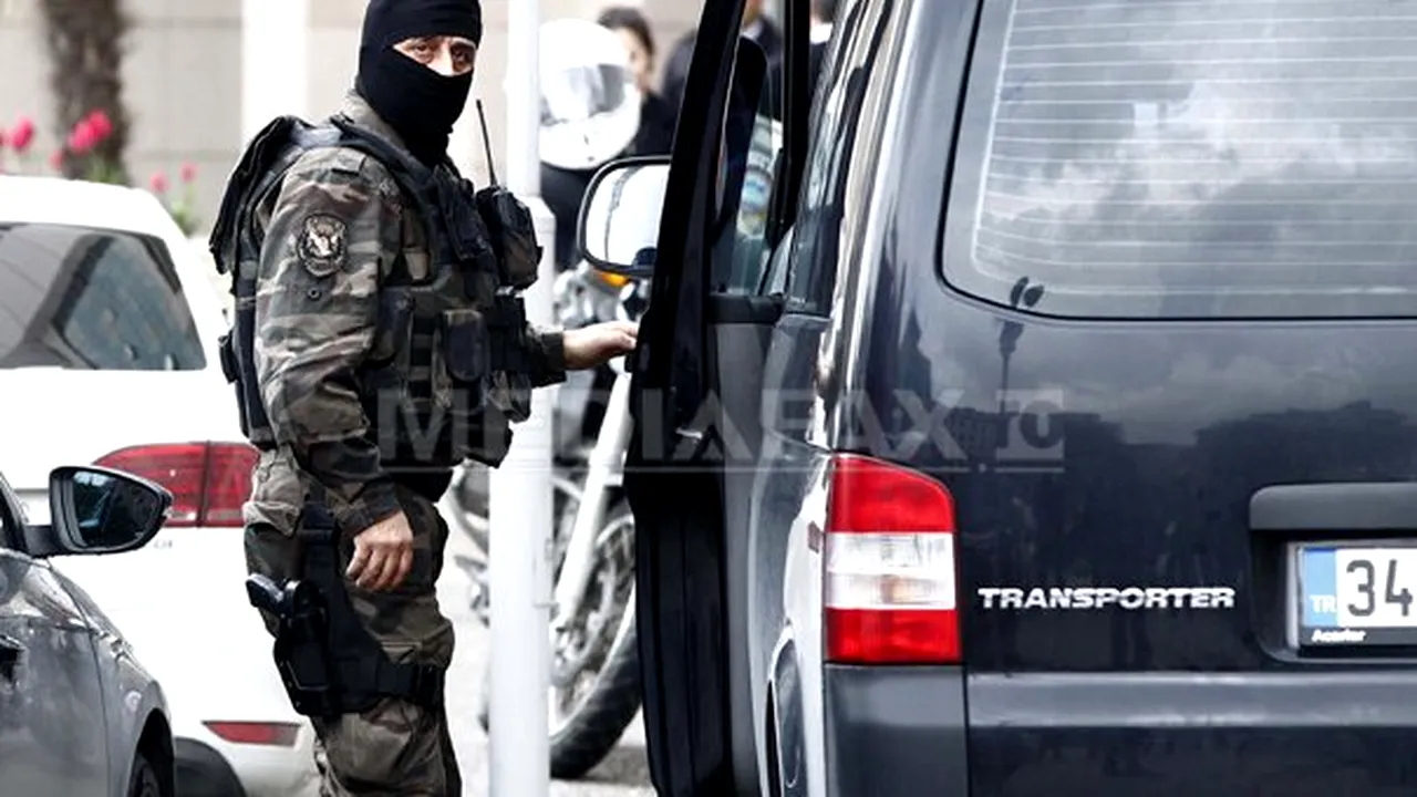 Un bărbat înarmat a fost reţinut de poliţie după ce a pătruns în sediul AKP din Istanbul