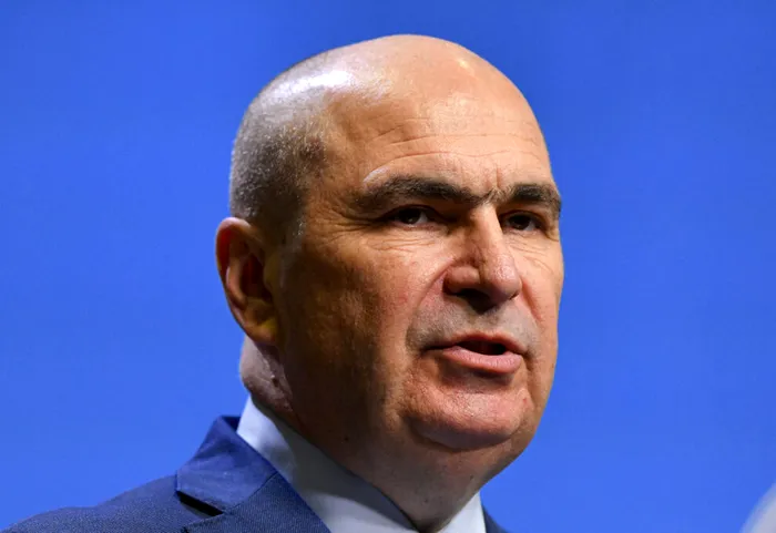 Live Text Bolojan, față în față cu moțiunea: primele declarații după anunțul PSD – AUR