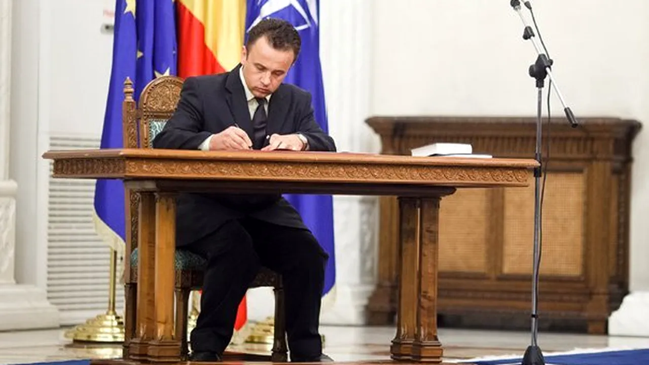 Pop a promis angajaţilor Oltchim că neregulile sesizate de ei privind firme căpuşă vor fi verificate