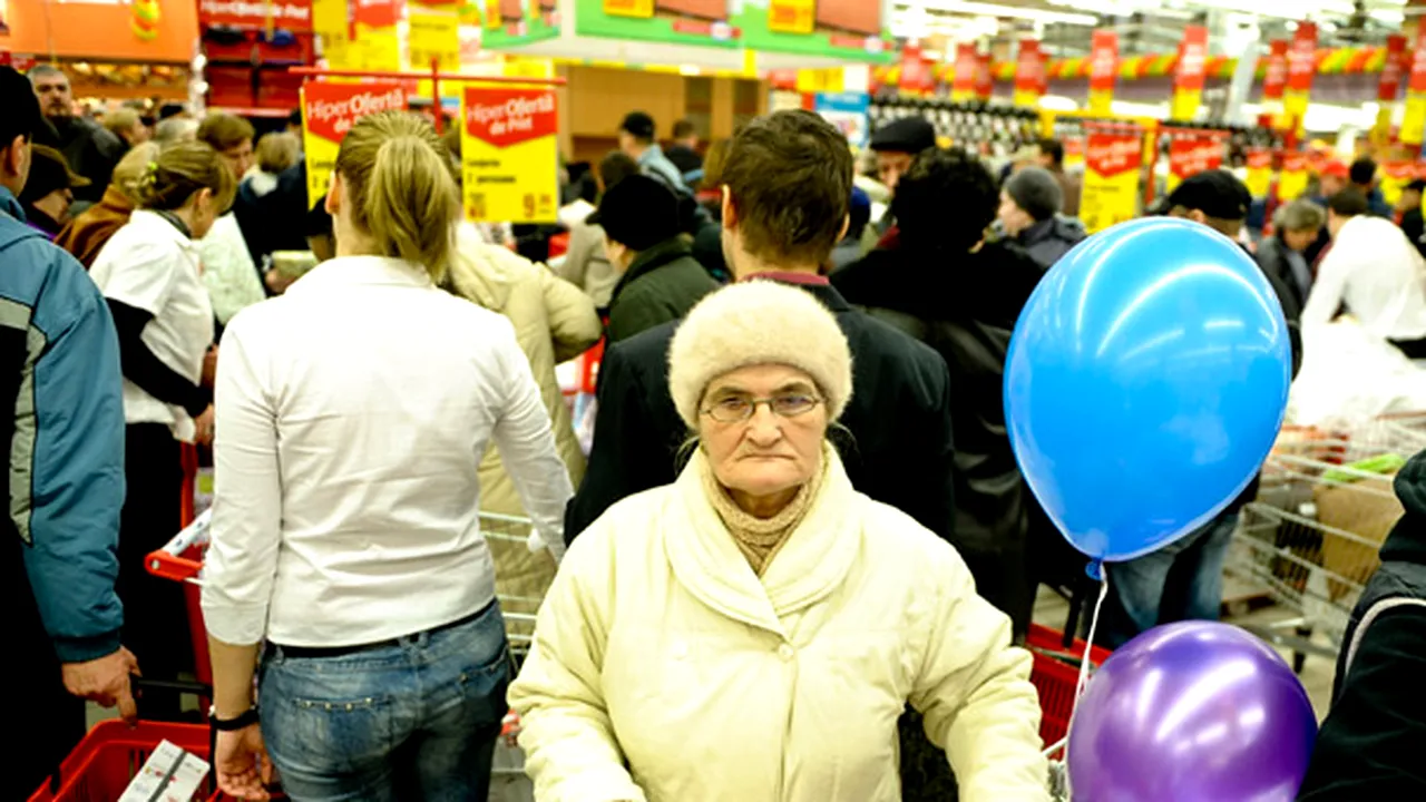 Aglomeraţie şi promoţii la deschiderea Sun Plaza
