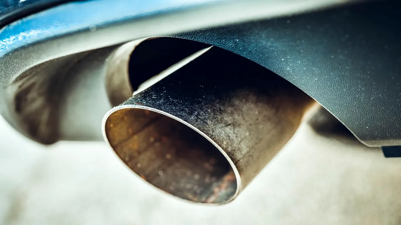 Trei oraşe din România sunt în TOP 5 al poluării cu emisii de la maşinile vechi şi diesel