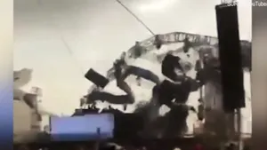 IMAGINILE ZILEI Un DJ din Brazilia a murit după ce scena pe care se afla s-a prăbuşit din cauza vântului puternic. Momentul exact al incidentului, surprins de camere