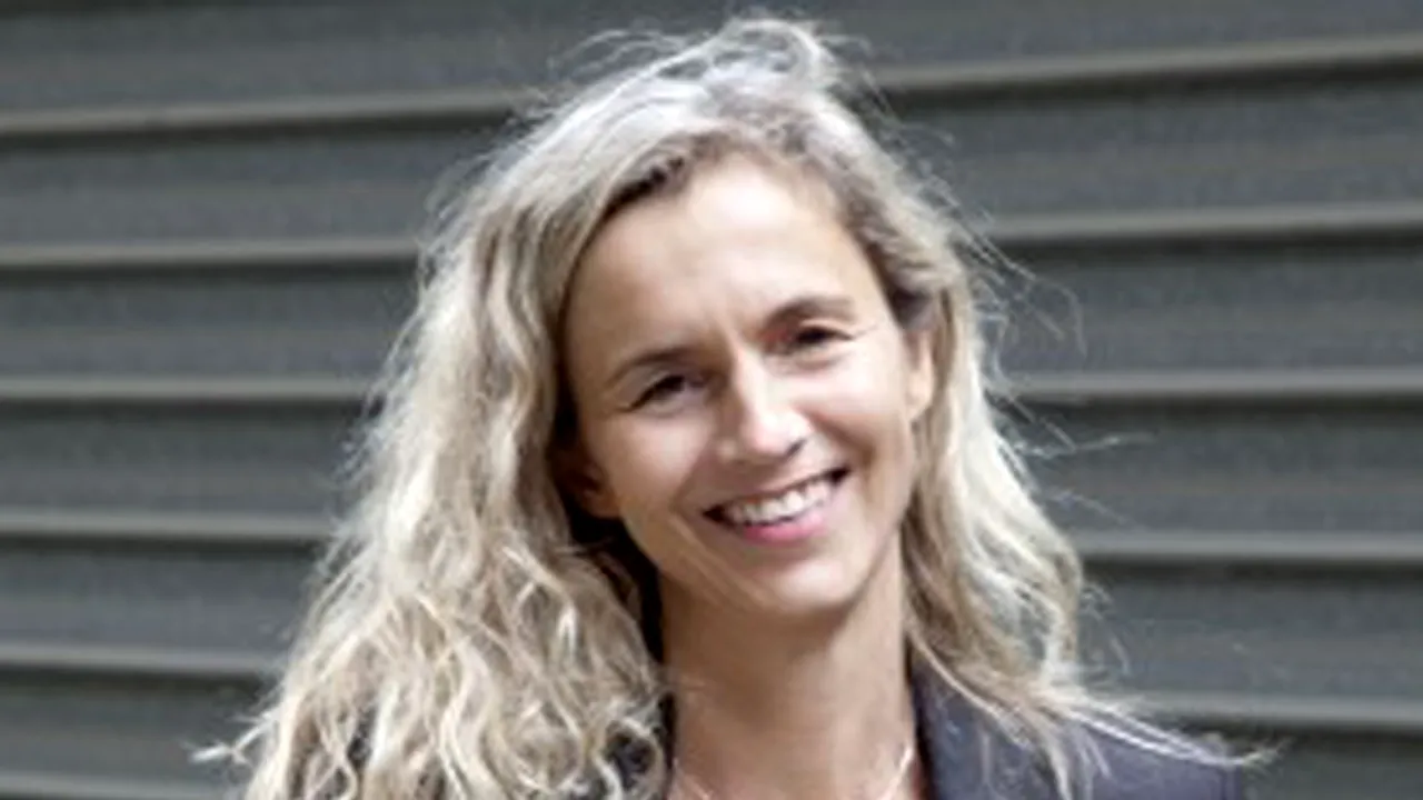 Scriitoarea Delphine de Vigan a primit premiul literar Renaudot pe 2015