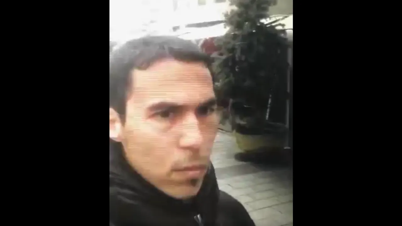VIDEO Mass-media turcă a difuzat o înregistrare video cu presupusul autor al atentatului de la Istanbul