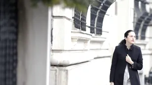 Alina Bica a fost dată în urmărire internaţională. Fotografia fostei şefe DIICOT, pe site-ul Poliţiei Române