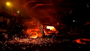 Europarlamentar: programul de 100 de miliarde de euro pentru sectorul siderurgic va fi adoptat joi