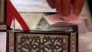 Braşov: Sute de credincioşi la moaştele Sfântului Gheorghe (Video)