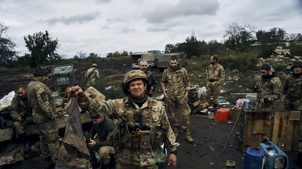 Războiul din Ucraina, ziua 204. Zelenski promite victoria în războiul cu Rusia / Ucrainenii recuperează tot mai mult din teritoriul ocupat de ruşi / Forţele ruse bombardează barajul din Krivoi Rog, oraş parţial inundat / Putin, întâlnire cu Xi în Uzbekistan/ Serghei Şoigu ar putea fi pus sub acuzare pentru eşecurile din Ucraina 