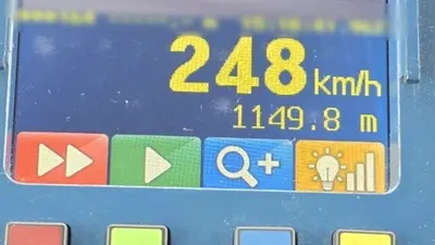 SOCIAL Șofer din București prins cu 248 km/h pe un sector din Autostrada Transilvania