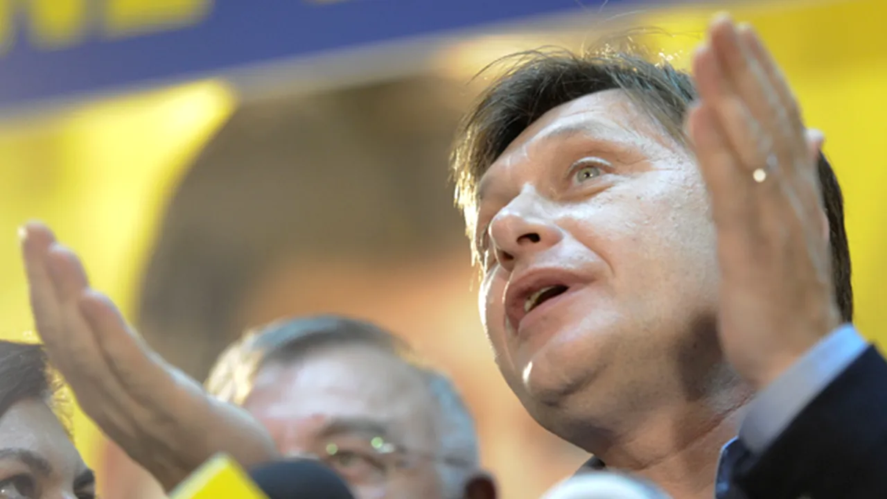 Antonescu: Am vorbit la telefon cu Mircea Geoană; am convenit o discuţie, probabil va avea loc marţi