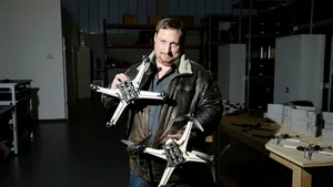 Șeful unei companii germane care livrează drone Ucrainei trăiește ascuns după un presupus complot rusesc de asasinare. „Mi-am făcut testamentul”