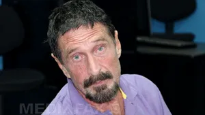 Văduva lui John McAfee nu acceptă ideea că magnatul s-a sinucis