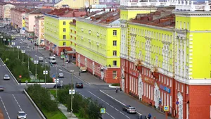 Orașul către care nu duc drumuri: Soarele nu răsare timp de 45 de zile, iar străinii nu pot intra fără un permis special