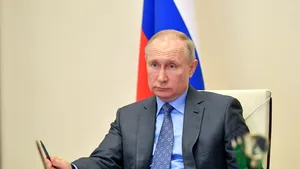 Ce pedepse a dictat Putin pentru cei care încalcă starea de carantină şi răspândesc virusul