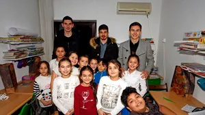 Jucătorii lui Dinamo au împărţit cadouri copiilor din cadrul Asociaţiei 