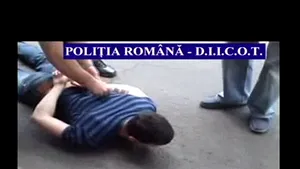 Doi tineri, reţinuţi pentru trafic de droguri în Galaţi