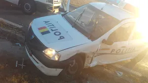 Un poliţist şi un jandarm din Constanţa au fost răniţi într-un accident rutier | FOTO