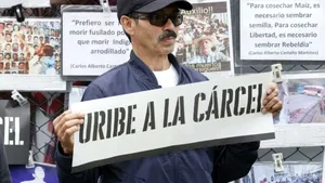 Fără precedent în Columbia: Fostul președinte Álvaro Uribe, condamnat pentru abuz de procedură și mită