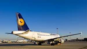Guvernul Germaniei pregăteşte un plan de asistenţă de 10 miliarde de euro, destinat companiei Lufthansa