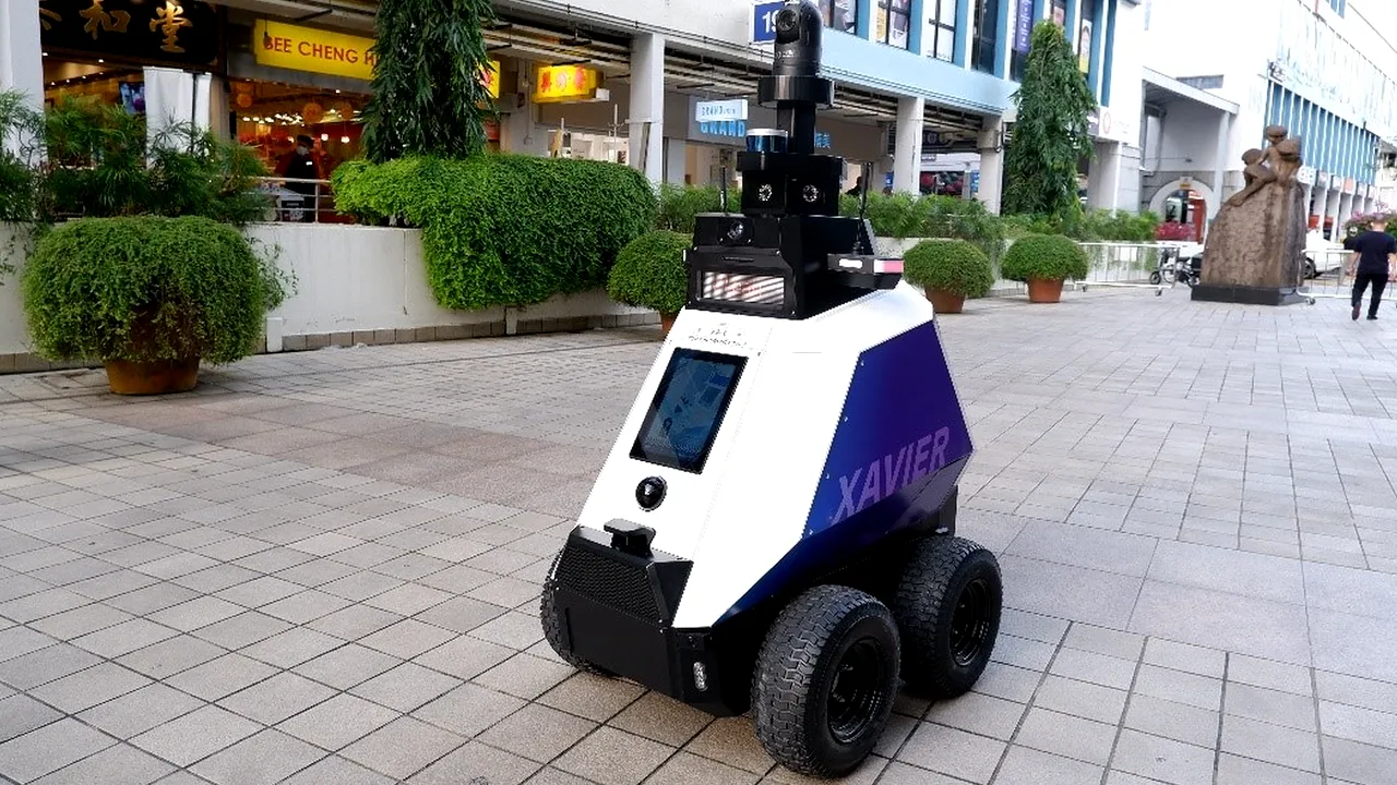 Big Brother total. Locul în care roboţii de monitorizare patrulează pe străzi, iar cetăţenii sunt urmăriţi la orice pas