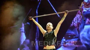 VIDEO Solistul de la Depeche Mode, la un pas de moarte de patru ori. Este o MINUNE că este încă în viaţă