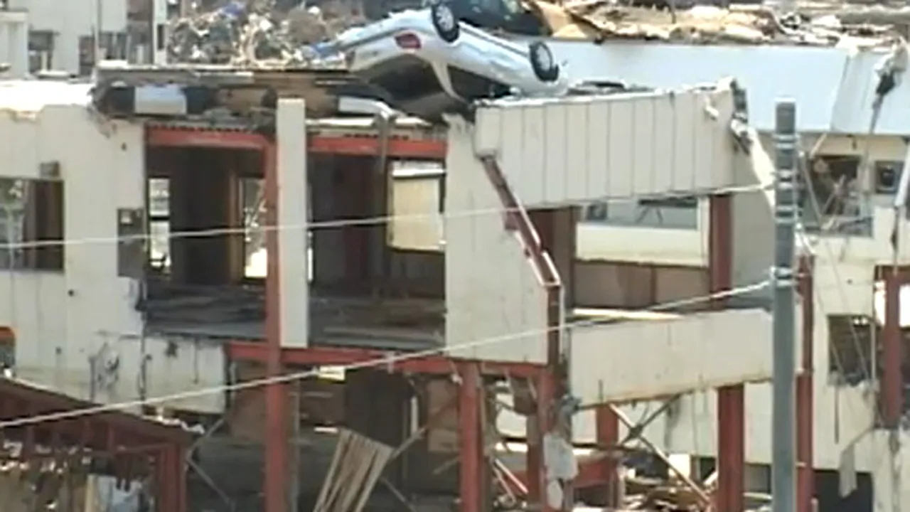 IMAGINI NOI, cutremurătoare înregistrate în timpul dezastrului provocat de seismul urmat de TSUNAMI din Japonia, în 2011 - VIDEO