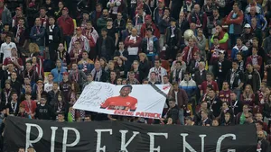 EXCLUSIV ProSport Unde sunt banii familiei lui Ekeng? Soţia fotbalistului a cerut 20.000 de euro, sumă strânsă de galeria lui Dinamo. Şefii clubului spun că banii n-au ajuns la ei