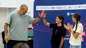 Viitor antrenat, viitor protejat: Metropolitan Life și GO Scholarship investesc în viitorul performanței