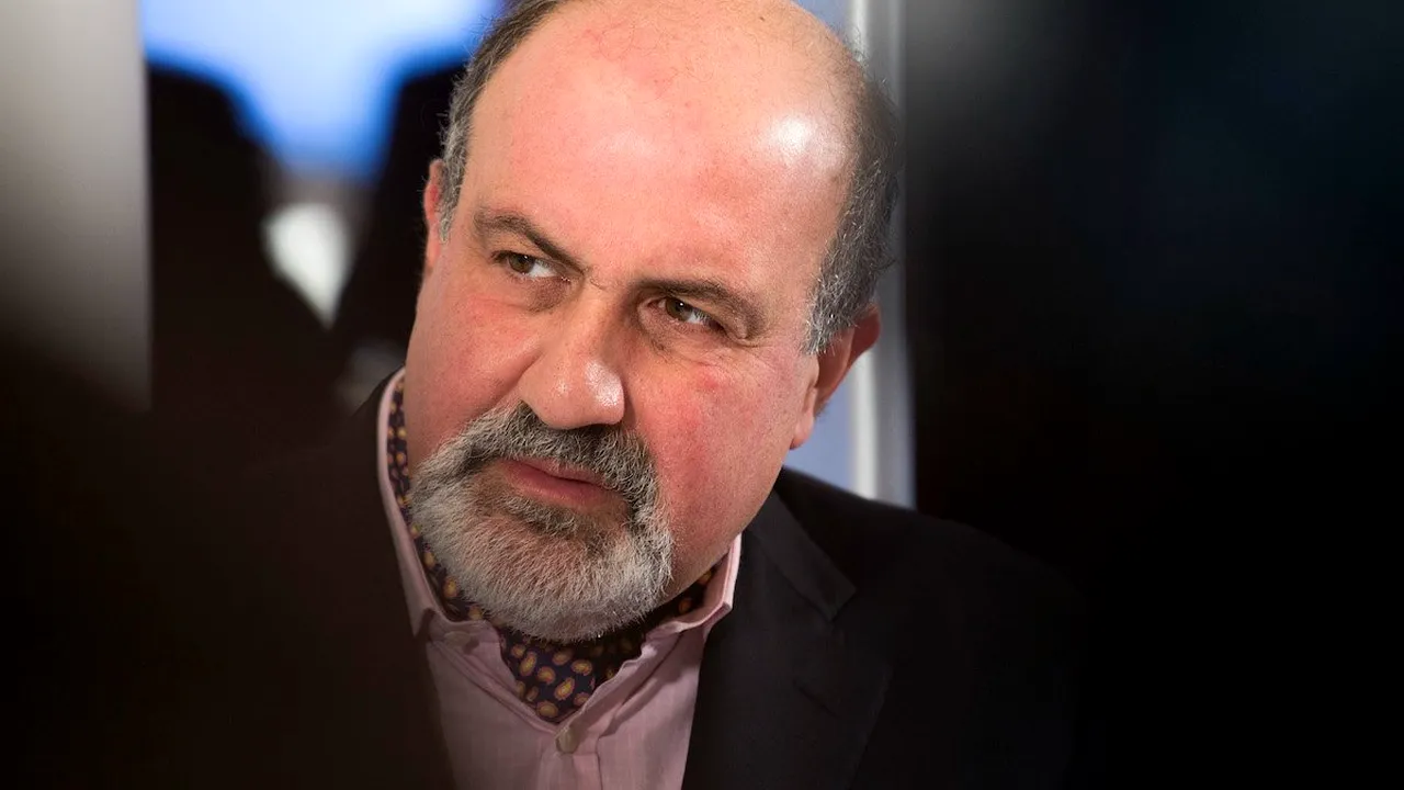 COMENTARIU Lelia Munteanu: Din nou despre intelectualul idiot