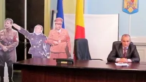 Boc, Ialomiţianu şi primarul Scripcaru în uniforme naziste, la şedinţa CJ Braşov