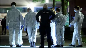 Poliţia germană îl caută pe atacatorul care a înjunghiat mai multe persoane, dintre care 3 au murit