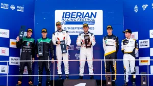 Pilotul român de 17 ani, Luca Savu, la primul podium în Iberian Supercars GT4 Pro
