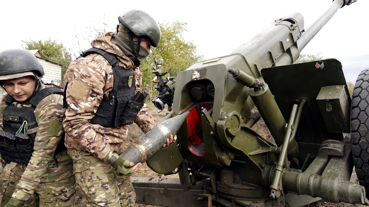 Războiul din Ucraina, ziua 239. UE a sancţionat Iranul din cauza livrărilor de drone către Rusia / Criză energetică în Ucraina: o treime din centralele ţării, lovite de atacuri / 146 de cadavre găsite într-o groapă comună din Lyman / Medvedev a sărit din nou calul