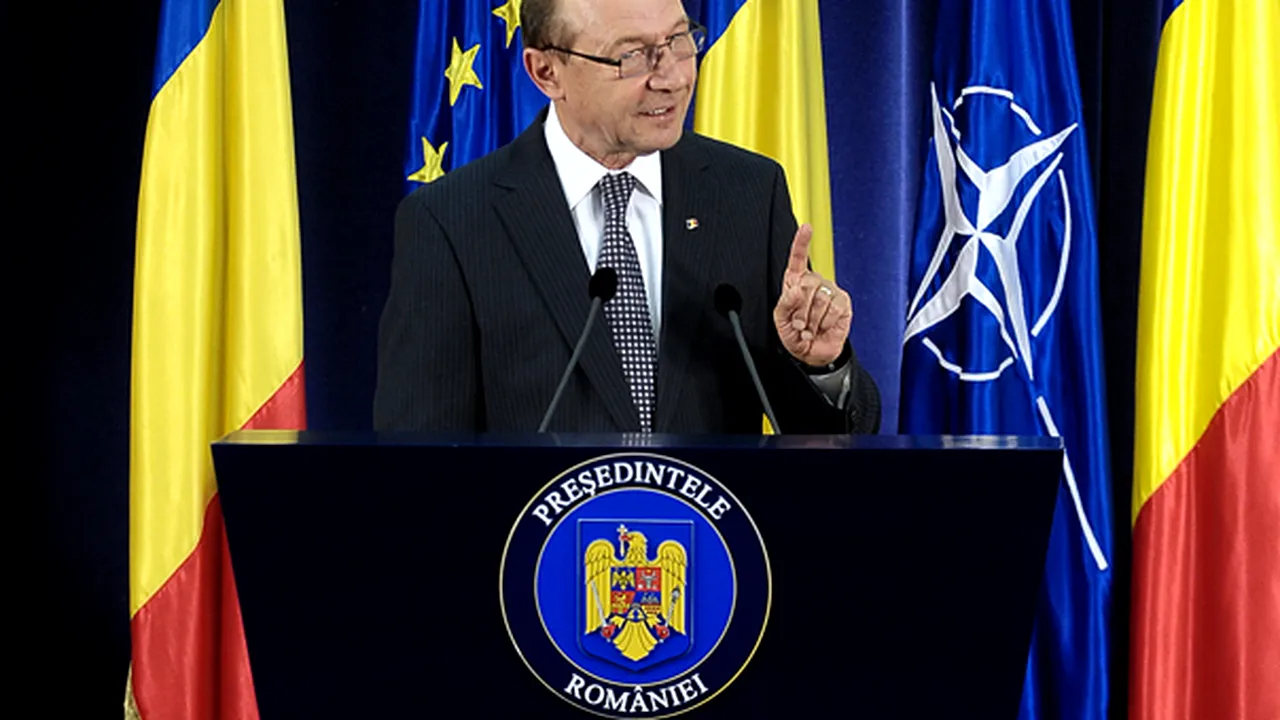 Băsescu: Îi răspund lui Ponta - nu sunt ofiţer de contrainformaţii sau ofiţer sub acoperire