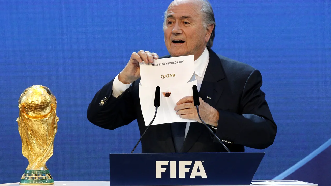 Blatter dă cărţile pe faţă. Qatar, gazda Cupei Mondiale după un acord de 14 miliarde de dolari pentru avioane de luptă