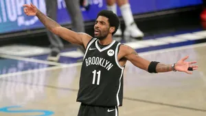 Starul NBA Kyrie Irving a fost dat afară din echipă pe motiv că refuză vaccinarea