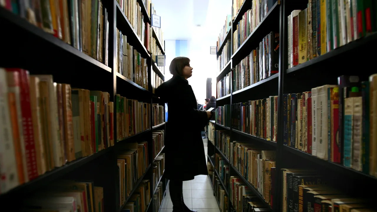 Ministerul Culturii dă 3 milioane de lei pentru a cumpăra cărţi pentru bibliotecile publice în 2024