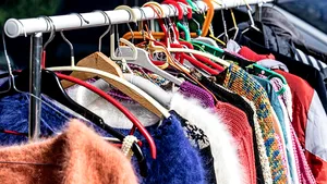 Depozitul de haine second hand şi outlet Crematex a pregătit loturi noi de haine din Anglia