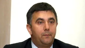 Comisia a făcut raportul pe activitatea CEC Bank, care nu e public. Preşedintele comisiei se contrazice în declaraţii
