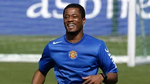 Patrice Evra a lovit cu piciorul un fan şi a fost eliminat înaintea meciului de Europa League între Vitoria Guimaraes şi OM 