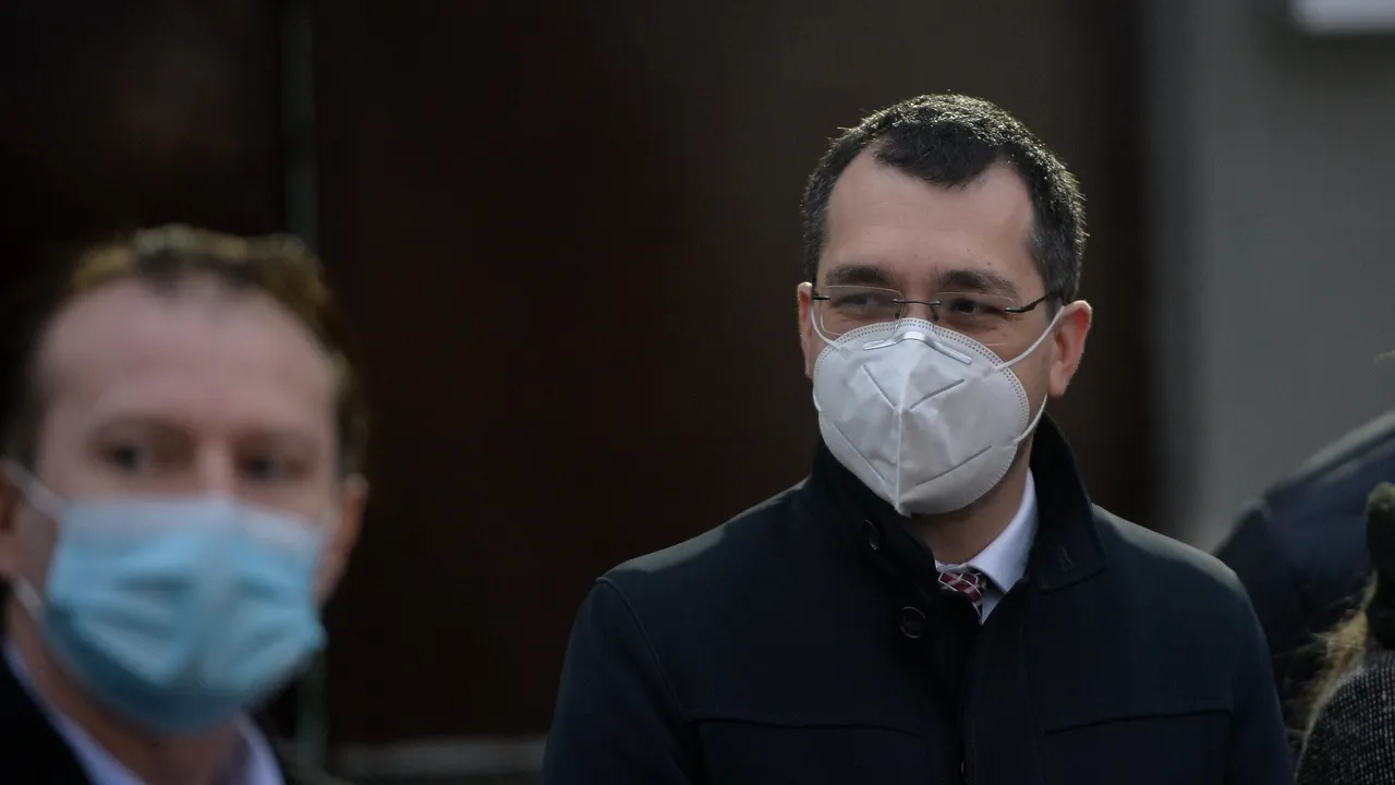PREZENTUL FĂRĂ PERDEA, Marius Oprea | Spionaj la Ministerul Sănătăţii?