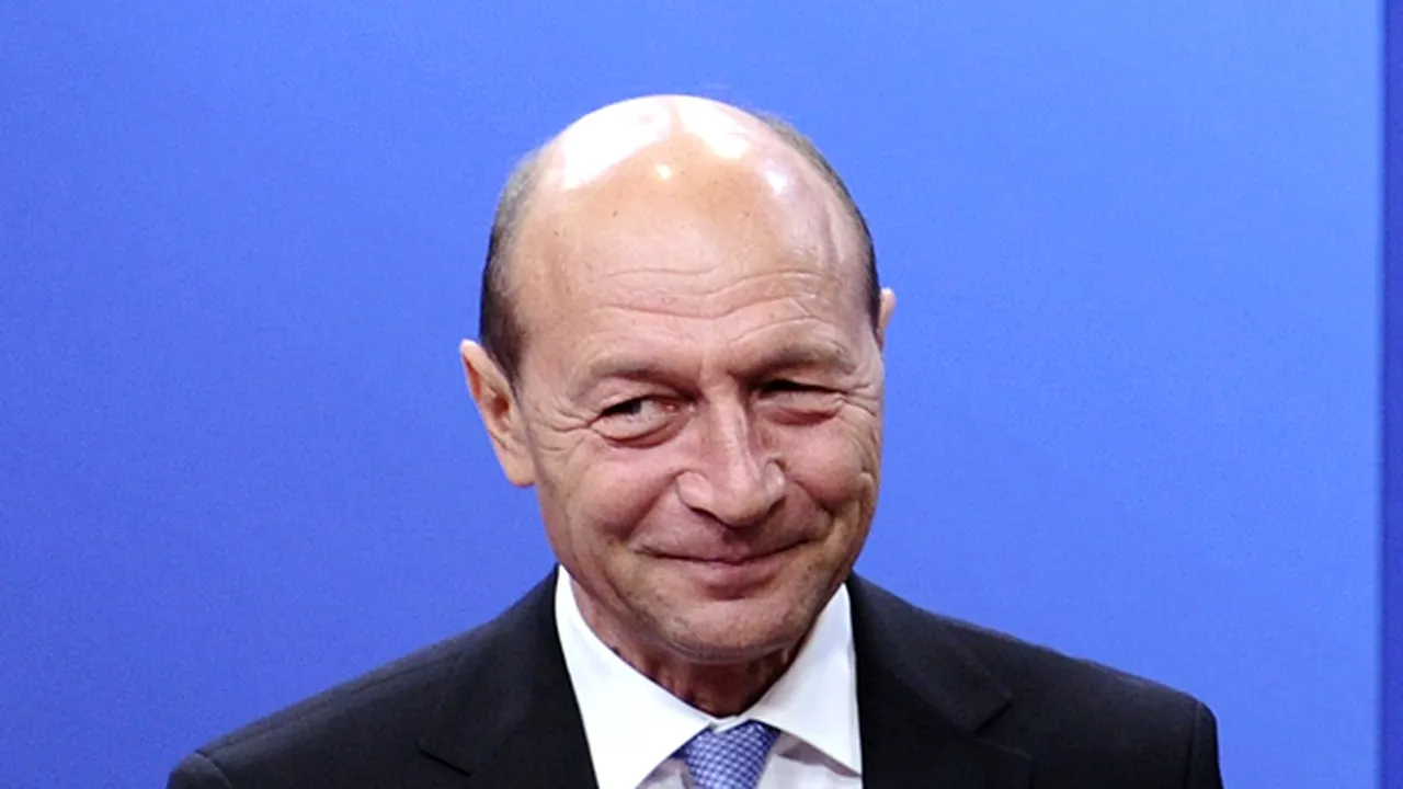 Băsescu spune că va petrece Revelionul 