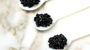 Revoluția caviarului este doar începutul: China vrea să aducă la dispoziția maselor alimente de lux precum trufe, somon afumat și carne de vită Wagyu