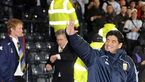 Maradona a debutat cu o victorie ca selecţioner al Argentinei