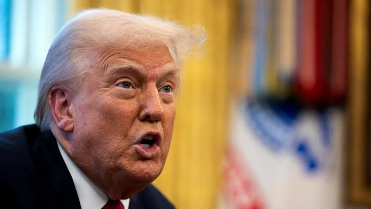 Prima reacție a lui Trump cu privire la excluderea lui Le Pen de la alegerile din Franţa