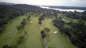 Hackerii vor să joace golf. Aceştia au dat peste cap sistemul online de rezervare