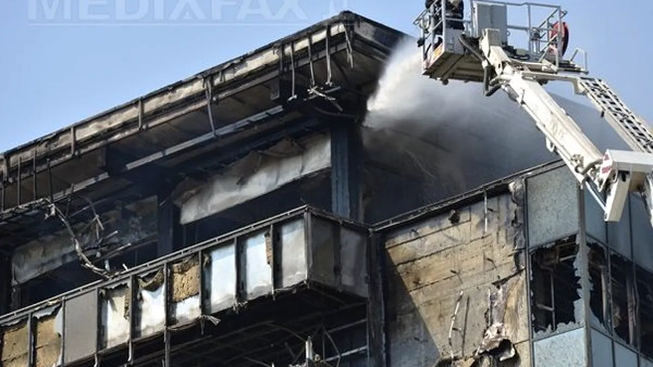 Incendiul din sectorul 6: Clădirea de birouri nu era asigurată, pagubele sunt de sute de mii de euro