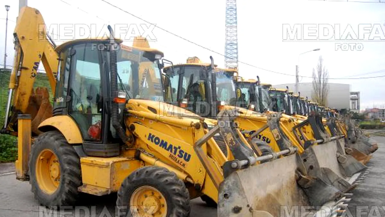 Primăria Capitalei anunţă că e pregătită pentru venirea iernii: Sute de utilaje, gata să intervină ca urmare a prognozei meteo care anunţă ninsori