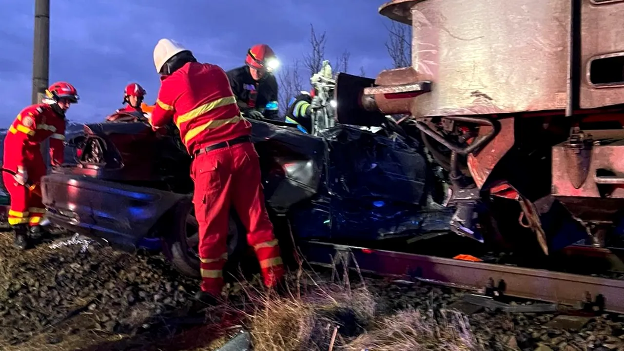 Bacău: Doi tineri au murit într-un accident feroviar